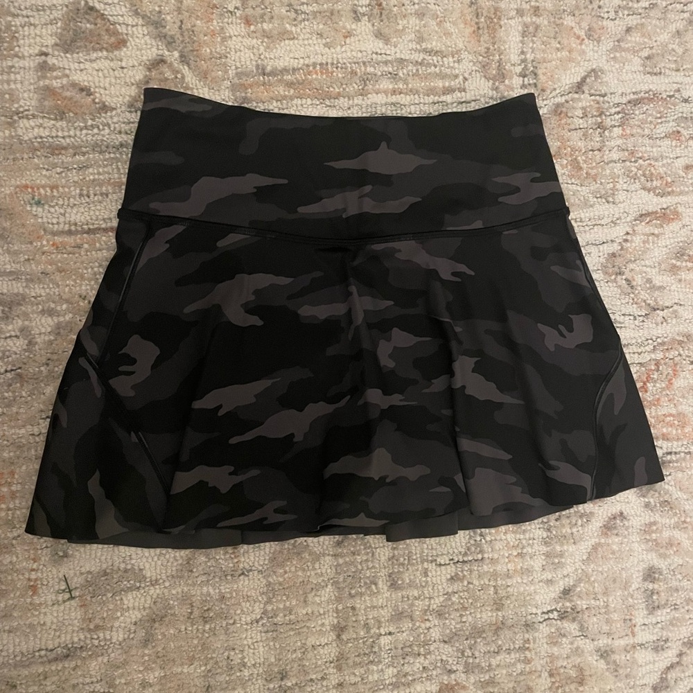 Athleta camo tennis skirt